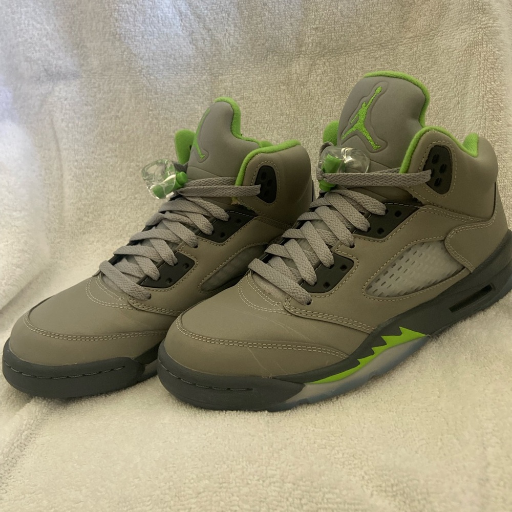 Air Jordan Retro 5 Green Bean 2021